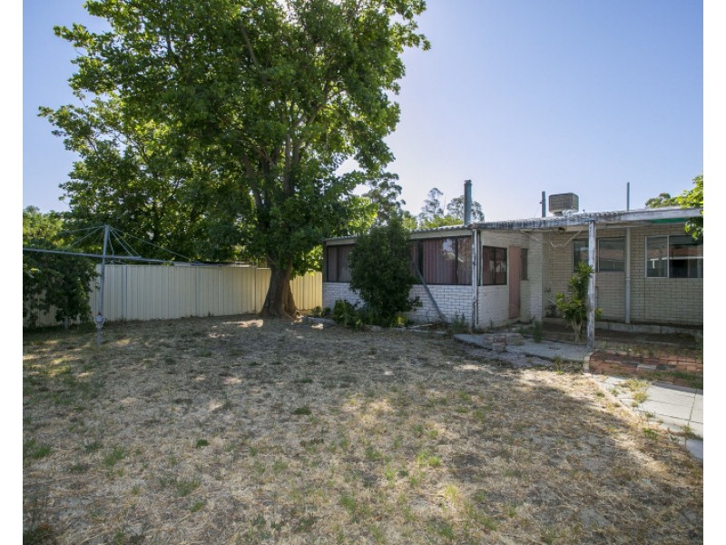 20 Neilson Avenue, Armadale WA 6112