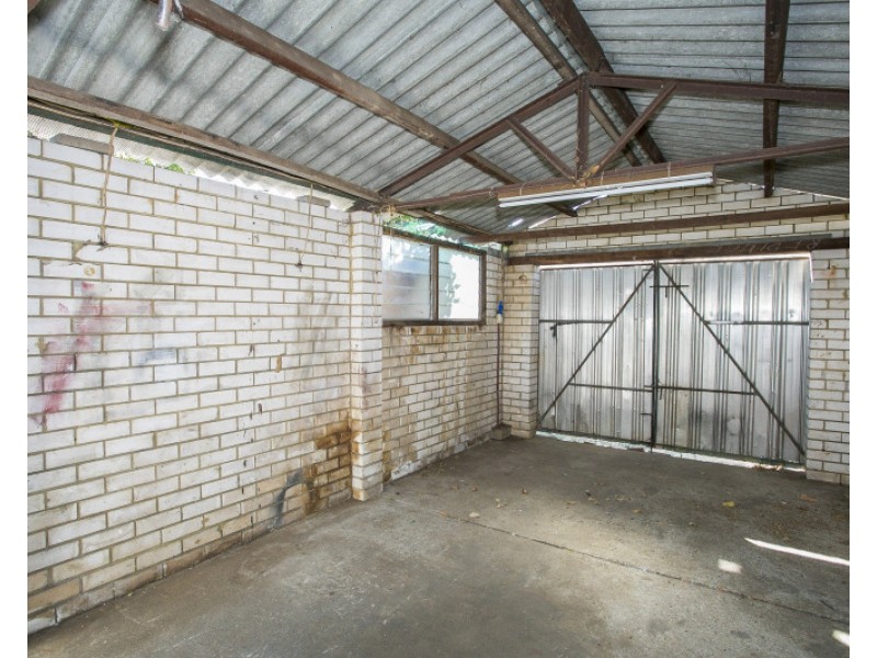 20 Neilson Avenue, Armadale WA 6112