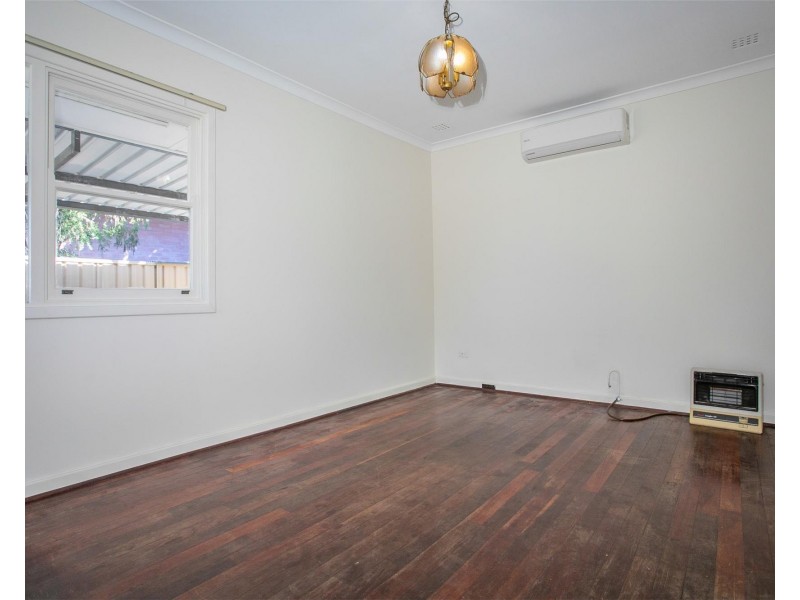 7  Boxley Place, Langford WA 6147