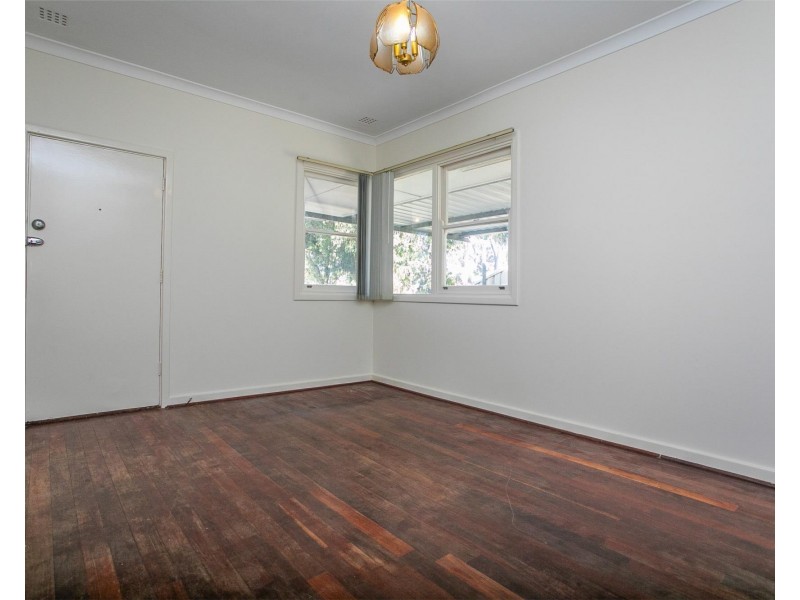 7  Boxley Place, Langford WA 6147