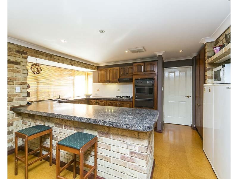 15 Tropical Gardens, Ballajura WA 6066
