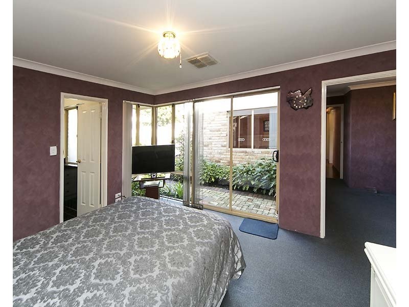 15 Tropical Gardens, Ballajura WA 6066