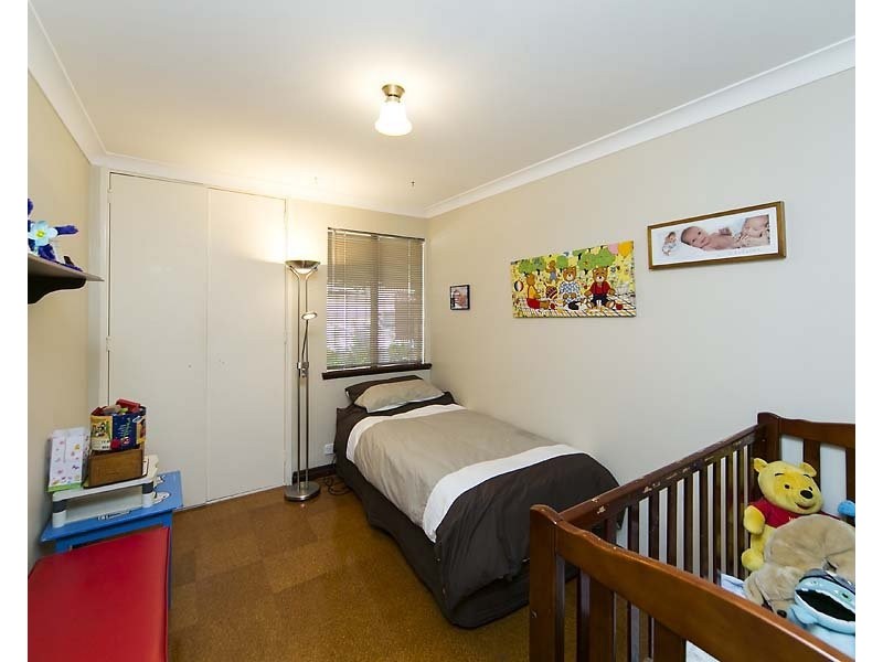15 Tropical Gardens, Ballajura WA 6066