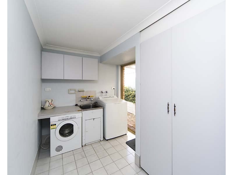 15 Tropical Gardens, Ballajura WA 6066