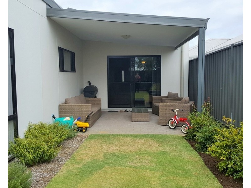 14 Ausfeld Street, Banksia Grove WA 6031