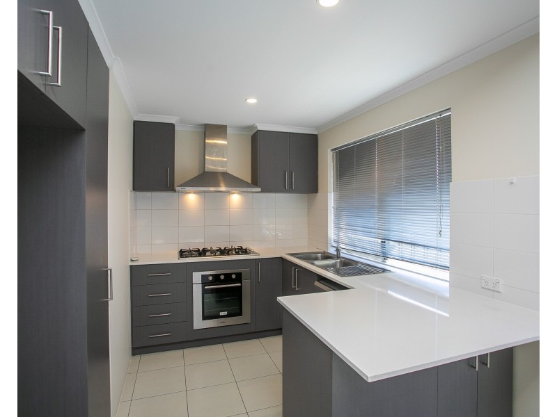 6 Donatti Retreat, Caversham WA 6055