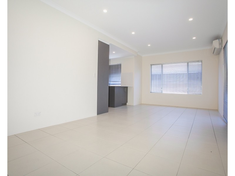 6 Donatti Retreat, Caversham WA 6055