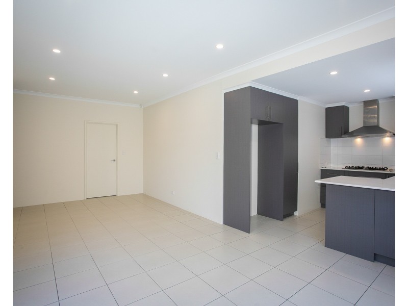 6 Donatti Retreat, Caversham WA 6055