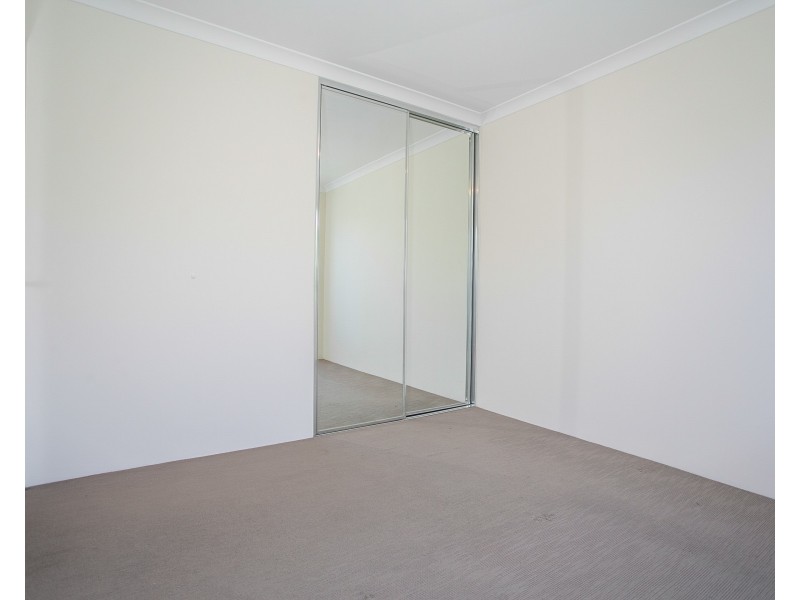 6 Donatti Retreat, Caversham WA 6055