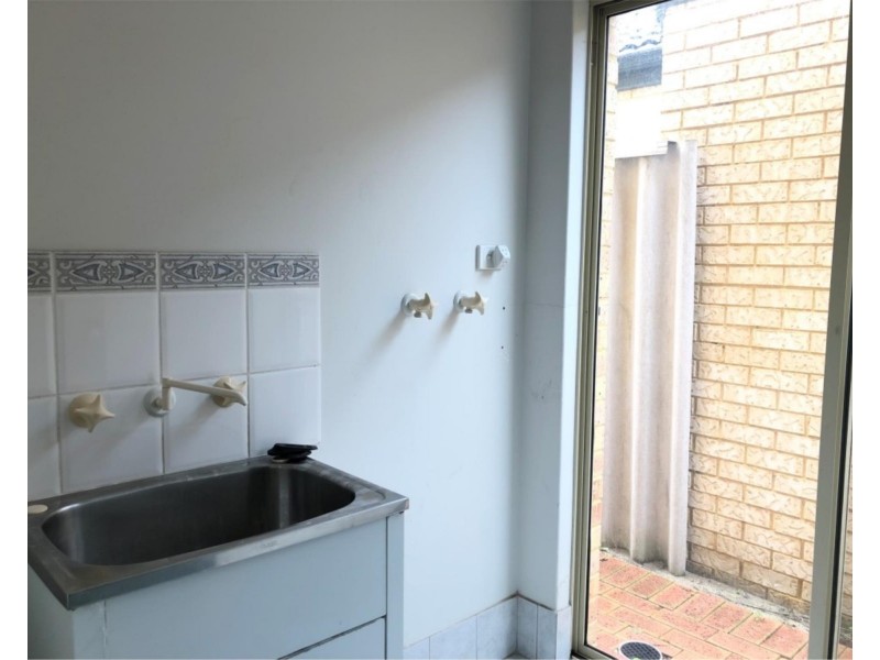 2/139 Keymer Street, Belmont WA 6104