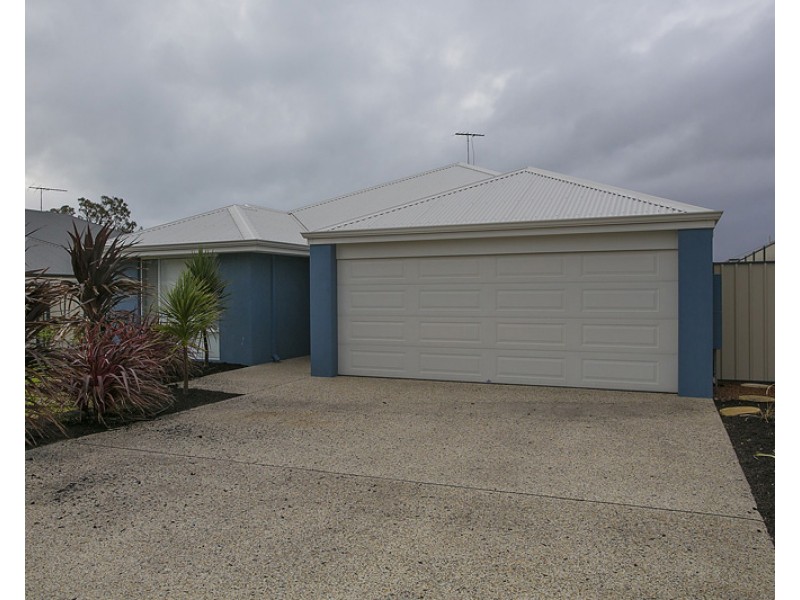 17 Glendale Street, Meadow Springs WA 6210