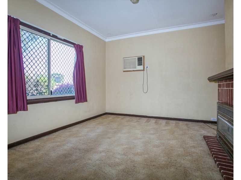 7 Ewart Street, Midvale WA 6056