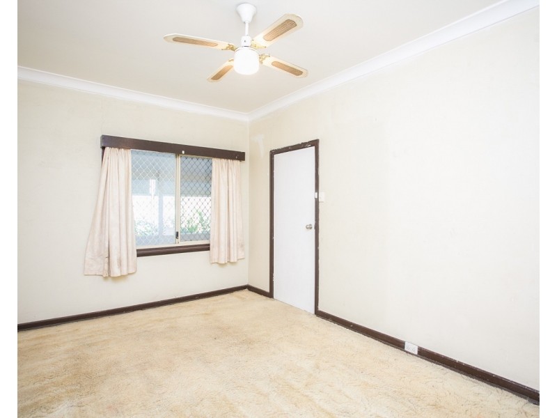 7 Ewart Street, Midvale WA 6056