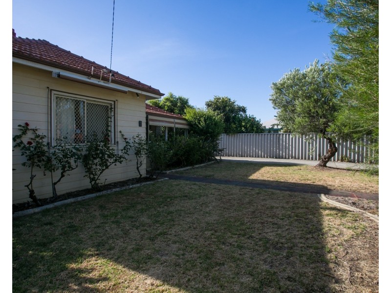 7 Ewart Street, Midvale WA 6056