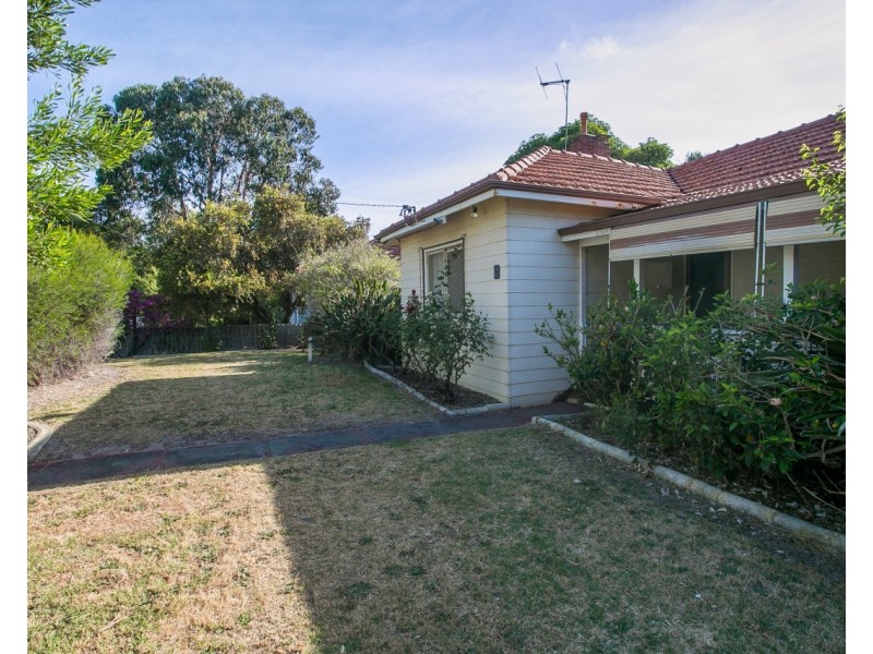 7 Ewart Street, Midvale WA 6056