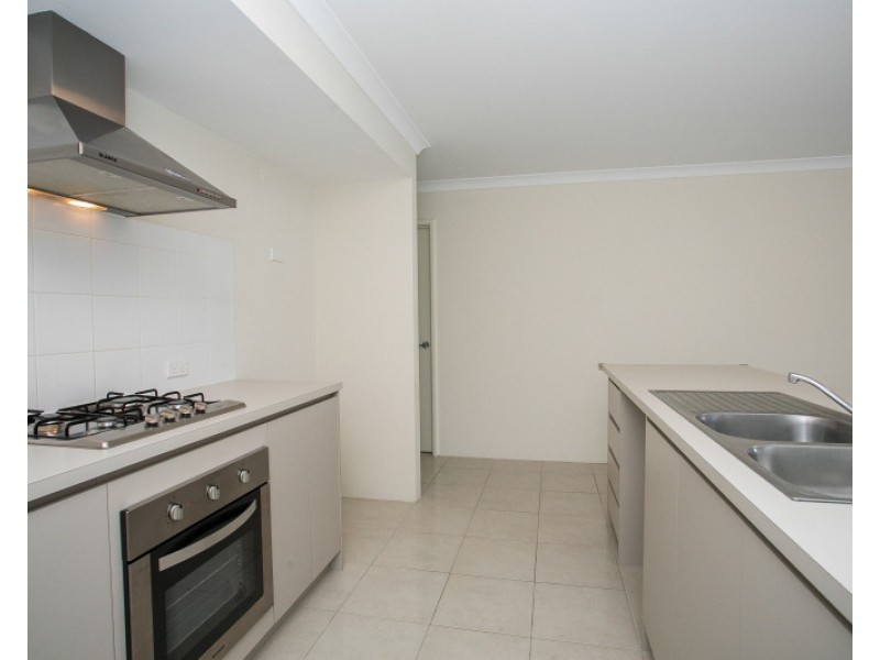 12 Summerville Boulevarde, Caversham WA 6055