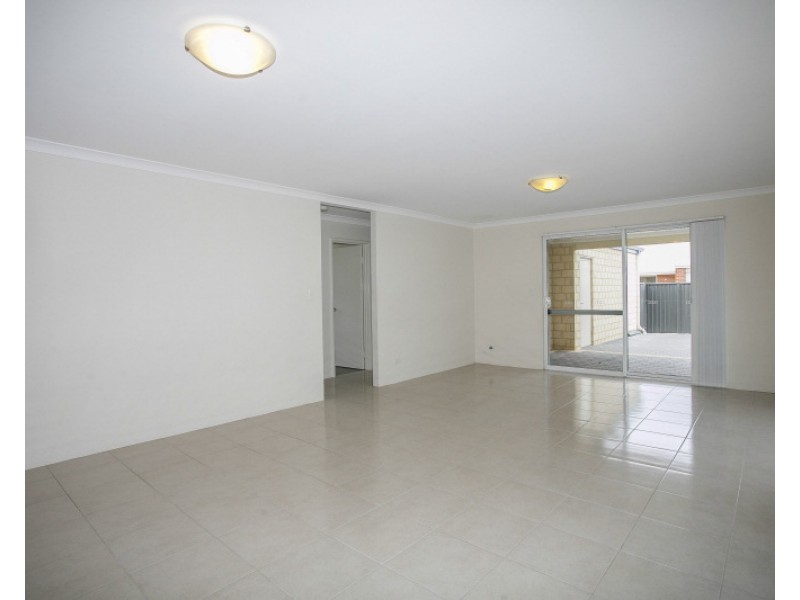 12 Summerville Boulevarde, Caversham WA 6055