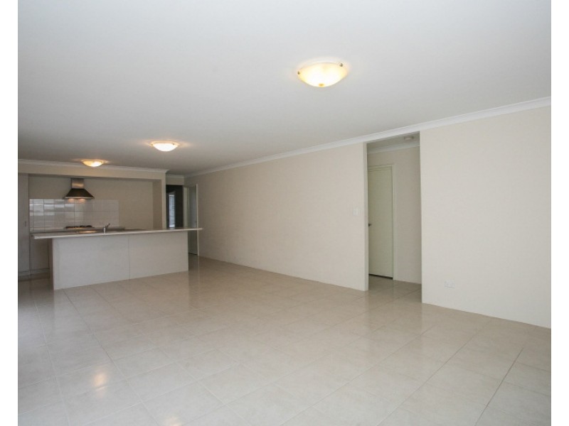 12 Summerville Boulevarde, Caversham WA 6055