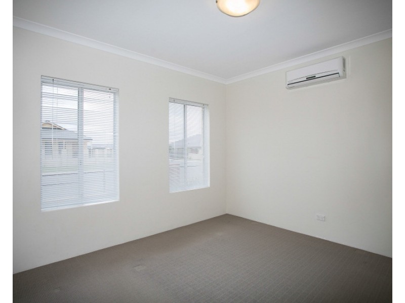 12 Summerville Boulevarde, Caversham WA 6055