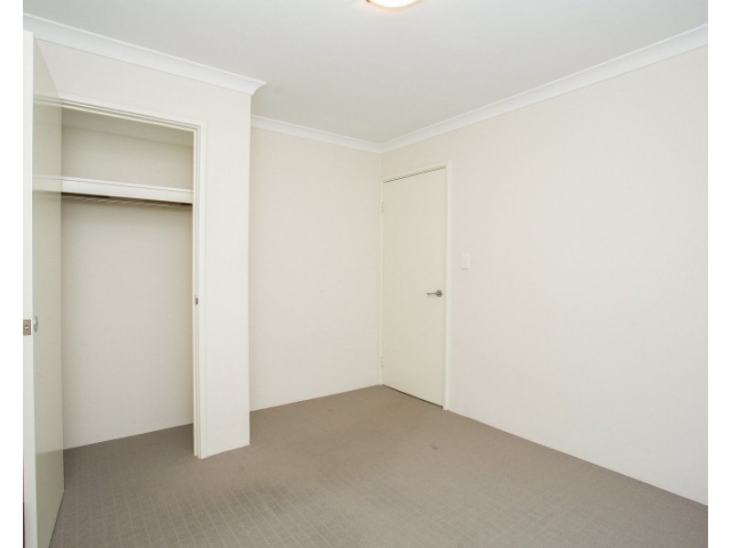12 Summerville Boulevarde, Caversham WA 6055