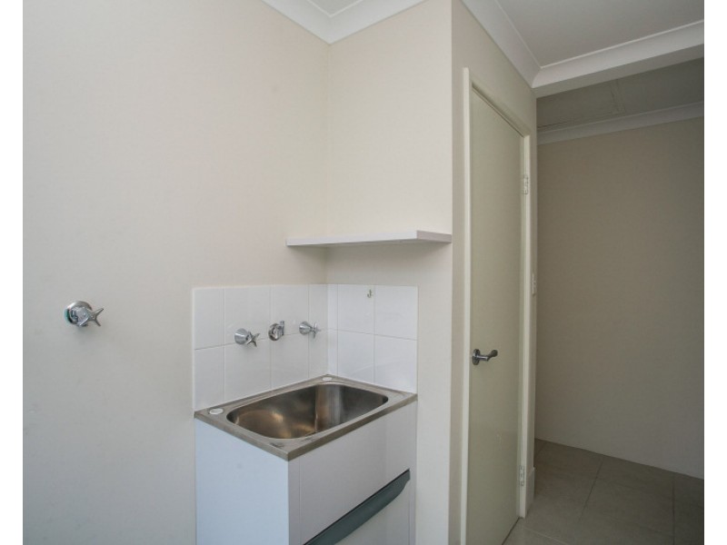 12 Summerville Boulevarde, Caversham WA 6055