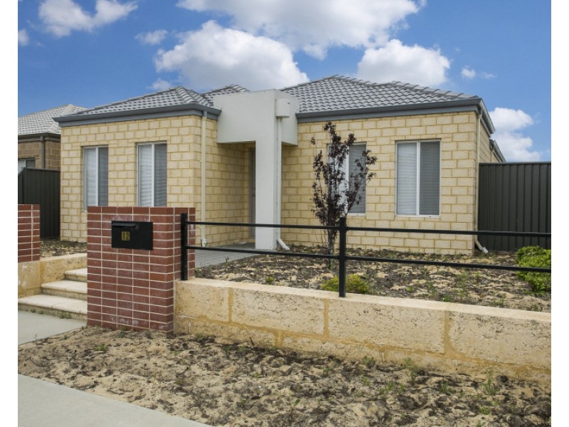 12 Summerville Boulevarde, Caversham WA 6055