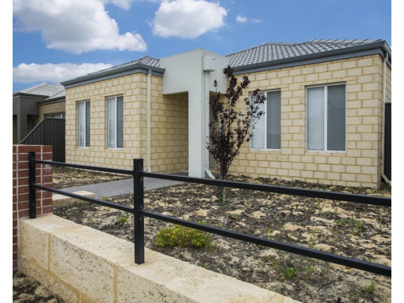 12 Summerville Boulevarde, Caversham WA 6055