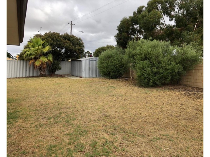 10 Earls Place, Balga WA 6061