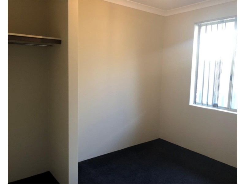 8 Brookside Gardens, Caversham WA 6055