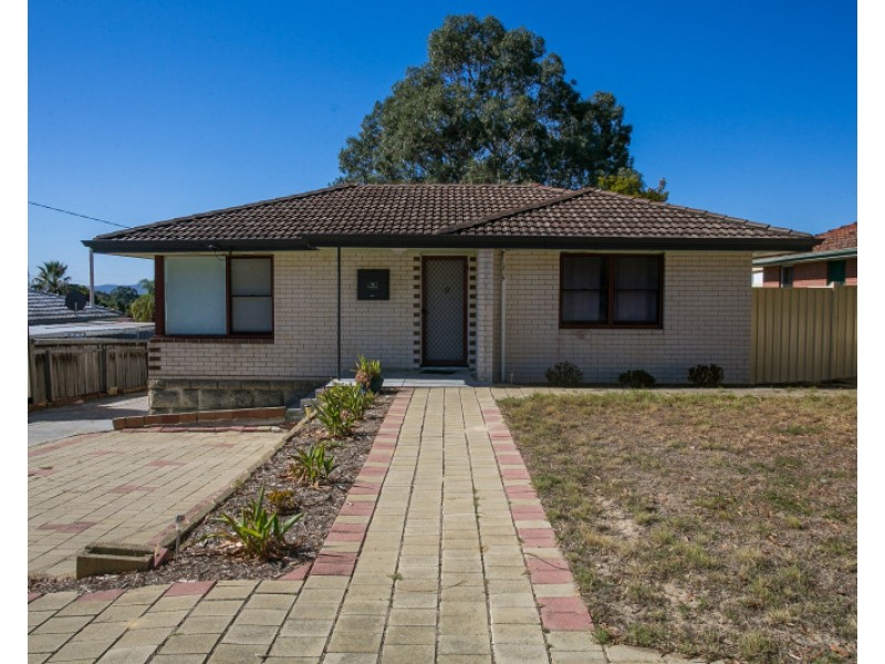 9 Woolgar Way, Lockridge WA 6054