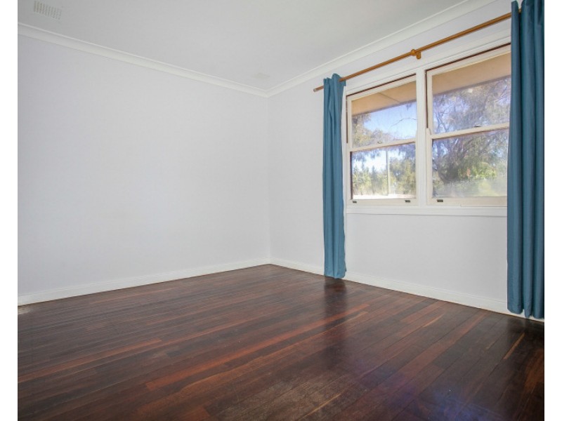 9 Woolgar Way, Lockridge WA 6054