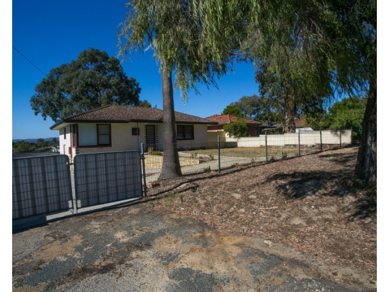 9 Woolgar Way, Lockridge WA 6054