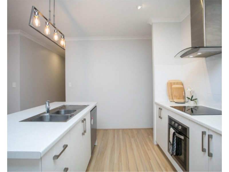 4 Topsham Way, Caversham WA 6055