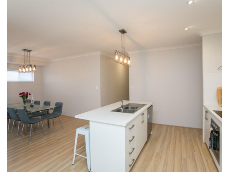 4 Topsham Way, Caversham WA 6055