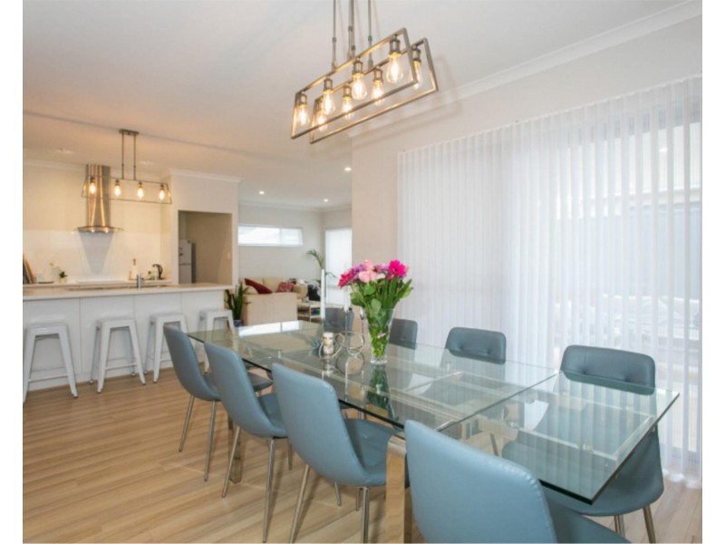 4 Topsham Way, Caversham WA 6055
