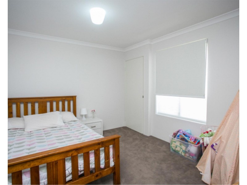 4 Topsham Way, Caversham WA 6055