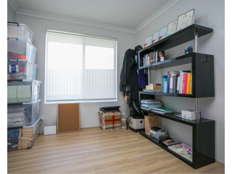 4 Topsham Way, Caversham WA 6055