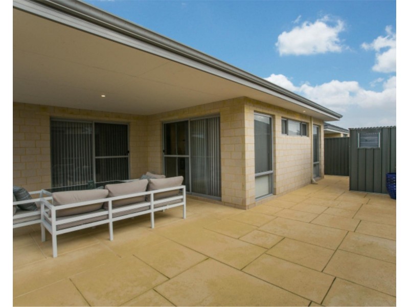 4 Topsham Way, Caversham WA 6055
