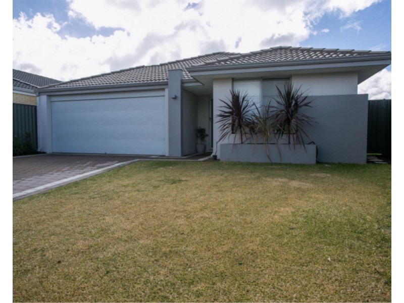 4 Topsham Way, Caversham WA 6055