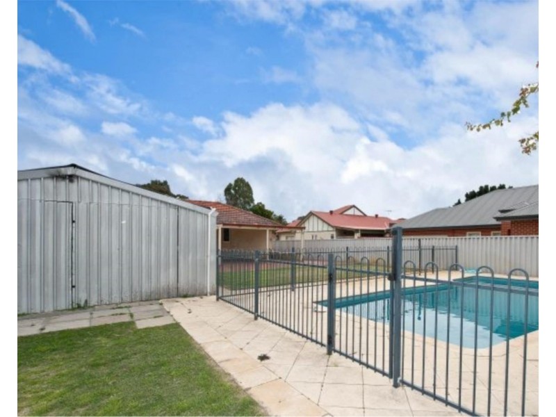 13 Priestley Street, Embleton WA 6062