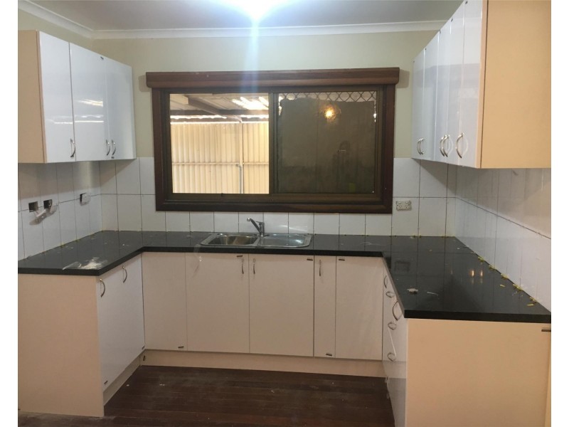 13 Foxwood Way, Langford WA 6147