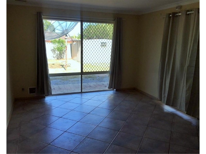 26 Sandalwood Close, Beechboro WA 6063