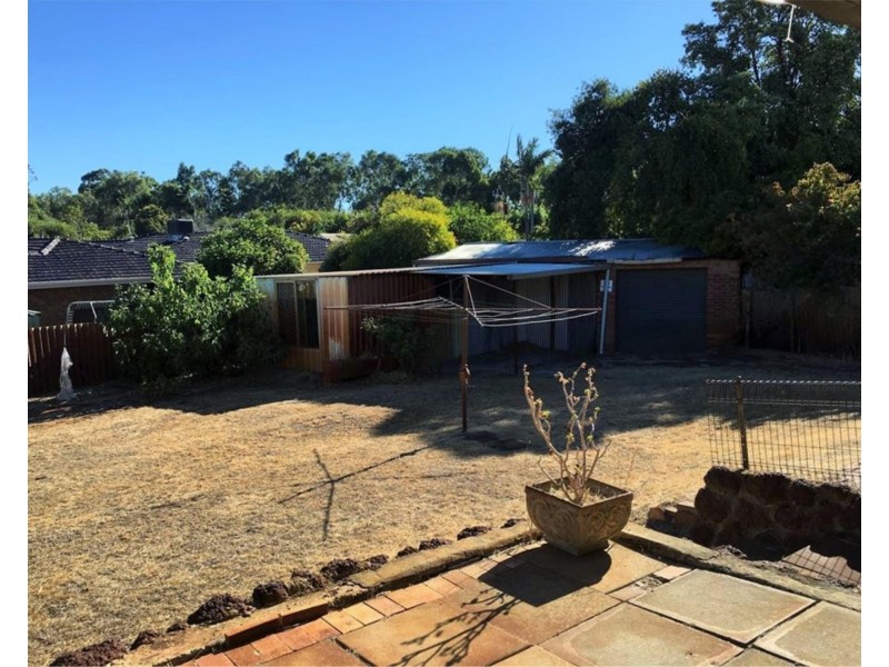 21 Gloves Place, Beechboro WA 6063