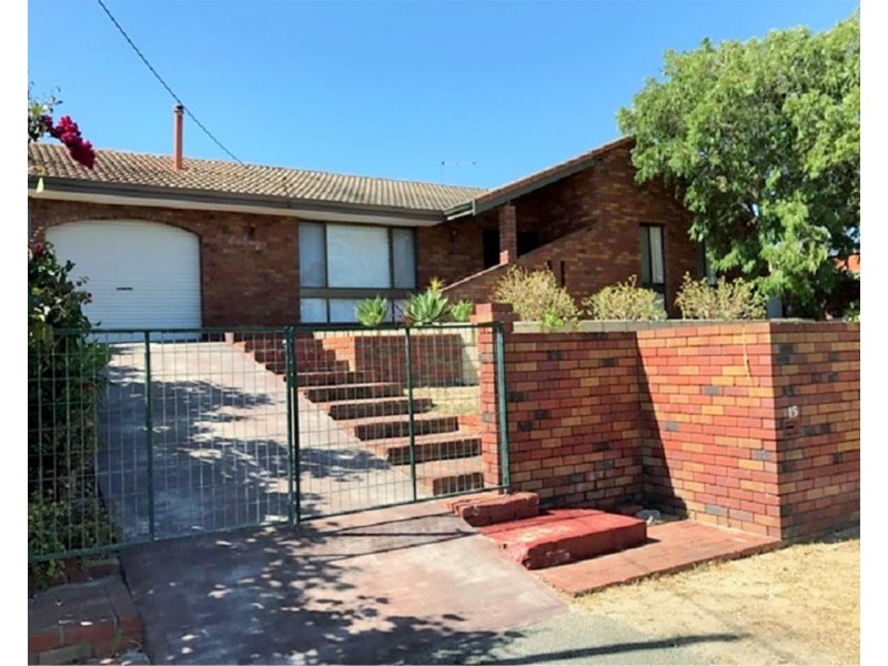15 Oldham Street, Hillarys WA 6025