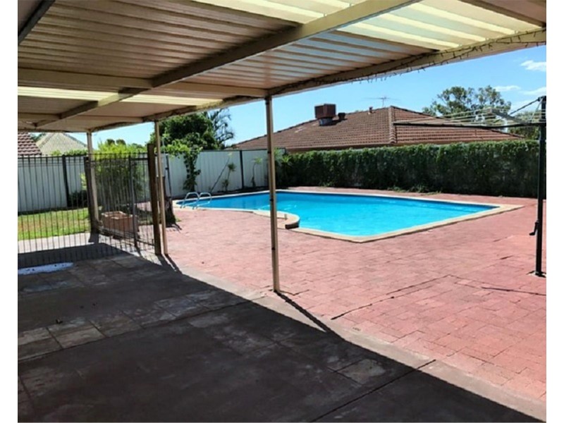 15 Oldham Street, Hillarys WA 6025