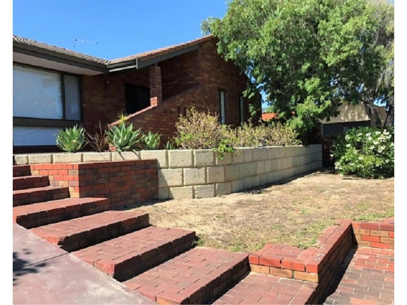 15 Oldham Street, Hillarys WA 6025