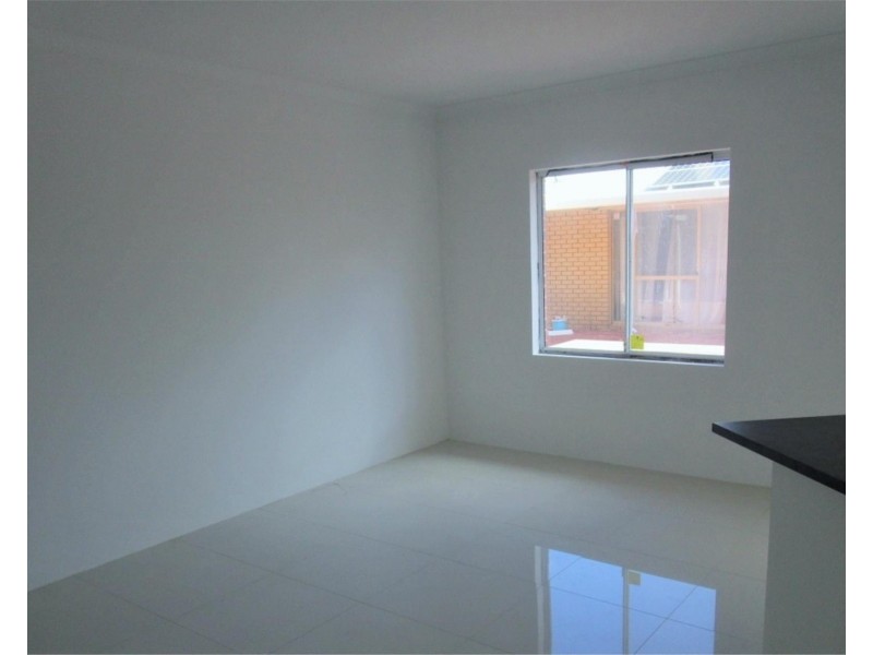 2A/4 Lune Close, Beechboro WA 6063