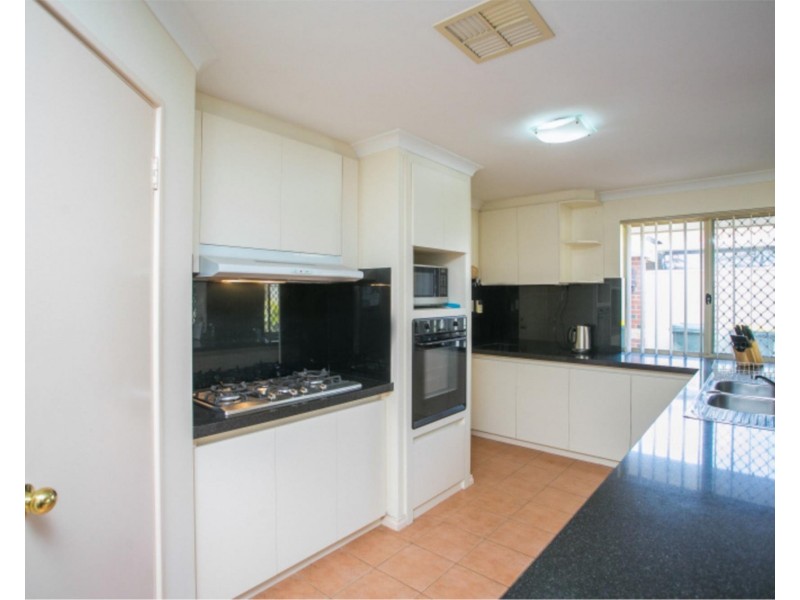 15 Viola Place, Beechboro WA 6063