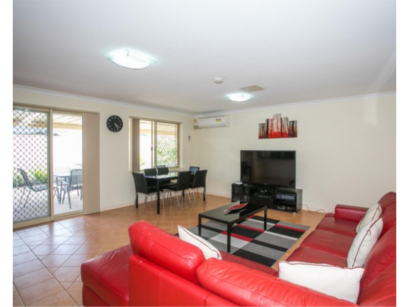 15 Viola Place, Beechboro WA 6063