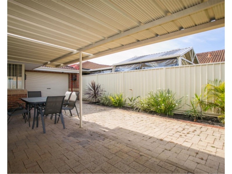 15 Viola Place, Beechboro WA 6063